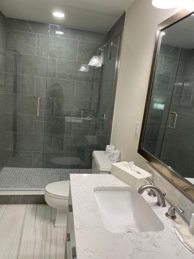 Remodeled, Huge Pool, Tiki Bar & Grill, Quiet Room 萨拉索塔 外观 照片